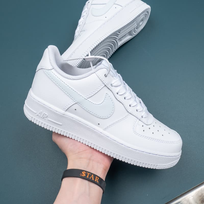 Nike Air Force 1 Low White Aura SNKRS